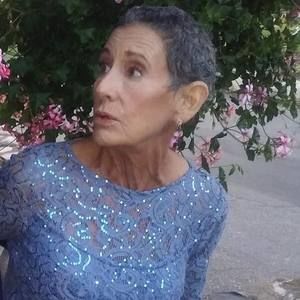 Meet your Posher, Lola